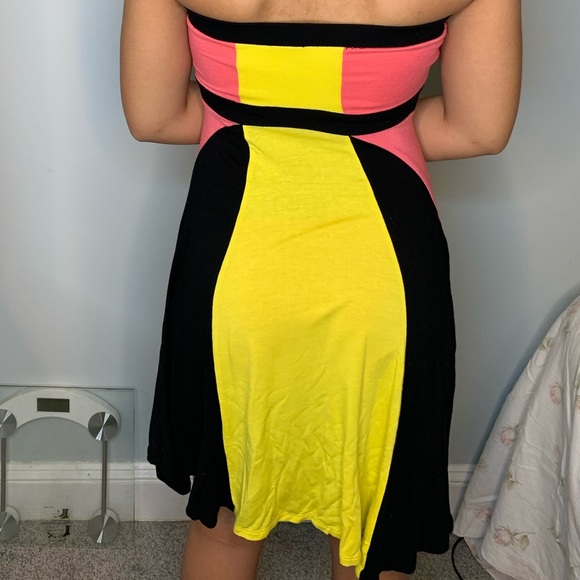 Stapless Dress ✨ - Picture 3 of 5